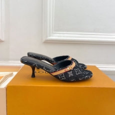 Louis Vuitton Slippers